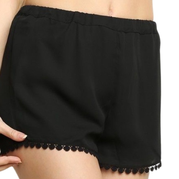 Brandy Melville Black Crochet Trim Leticia Shorts - Picture 2 of 8